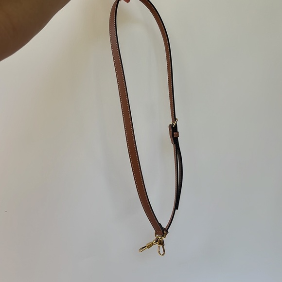 Burberry small TB bucket bag - Picture 4 of 8